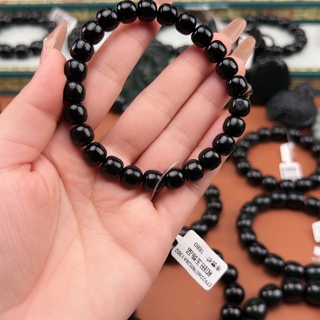 不***吧和田玉未镶嵌手串