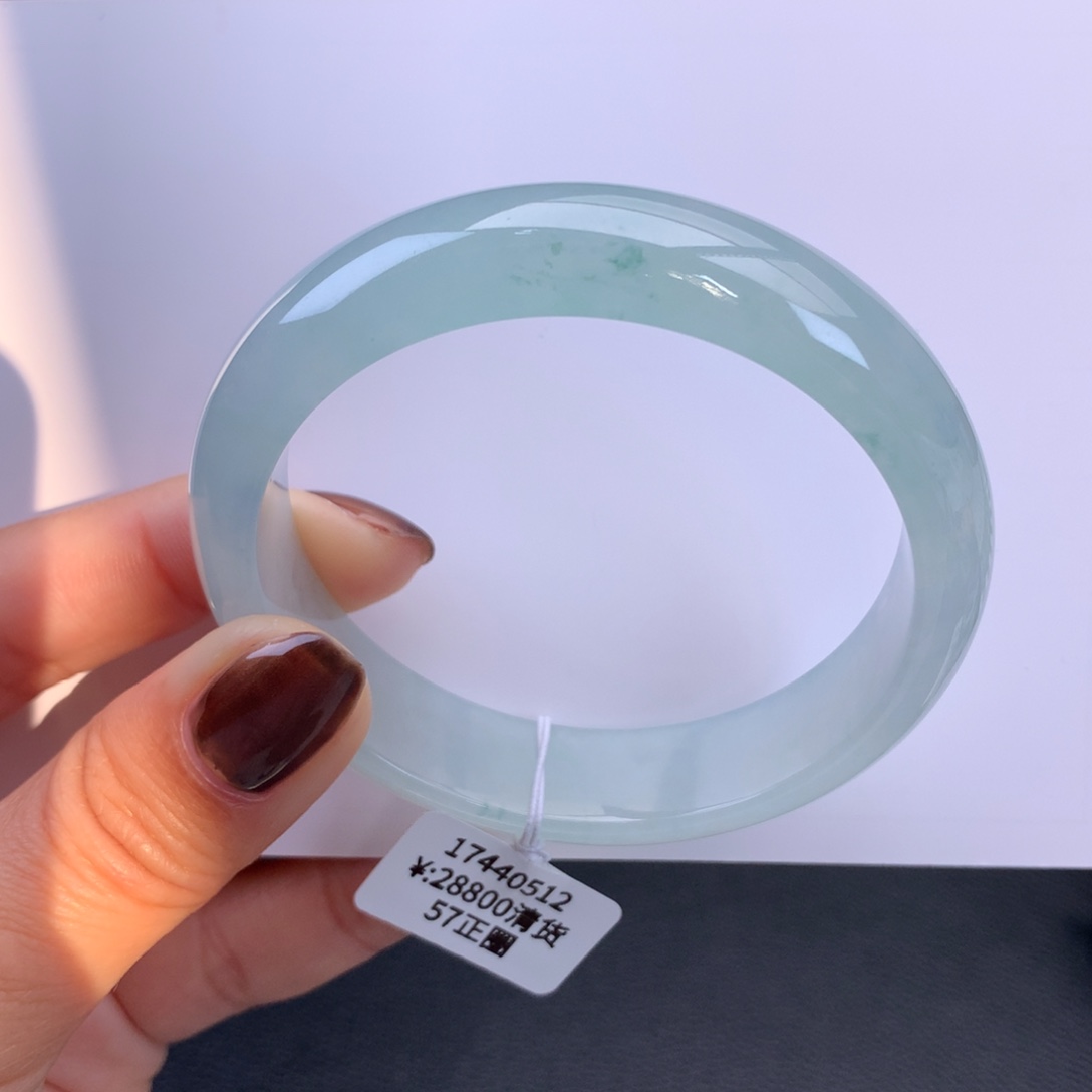 翡翠手镯未镶嵌冰晴飘花手镯