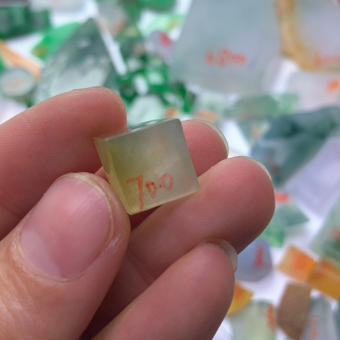 定制翡翠未镶嵌天然缅甸翡翠吊坠挂件