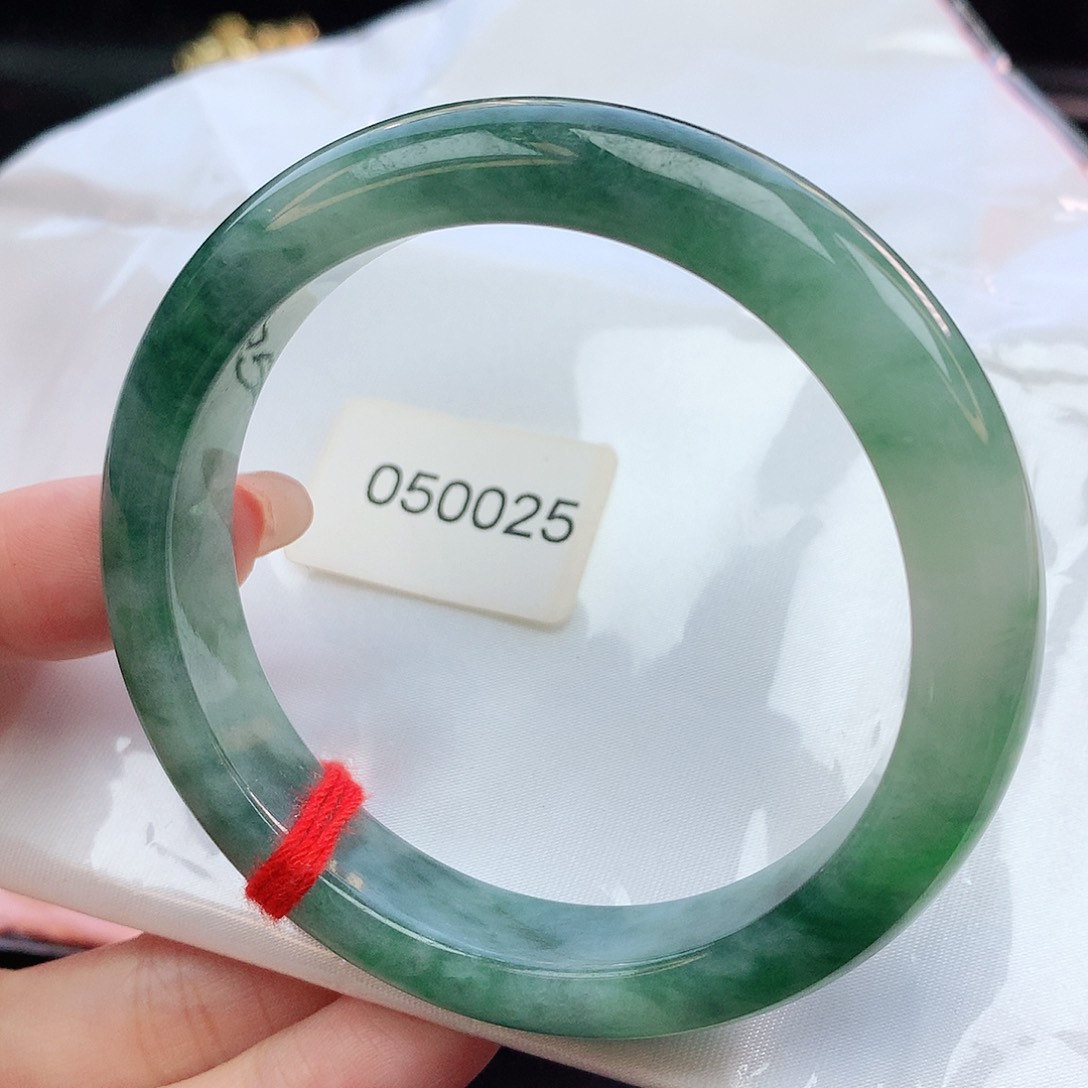 翡翠手镯未镶嵌57圈口050025