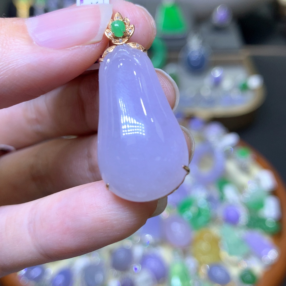 【闪购商品】翡翠颈饰18K金镶嵌翡翠吊坠项链