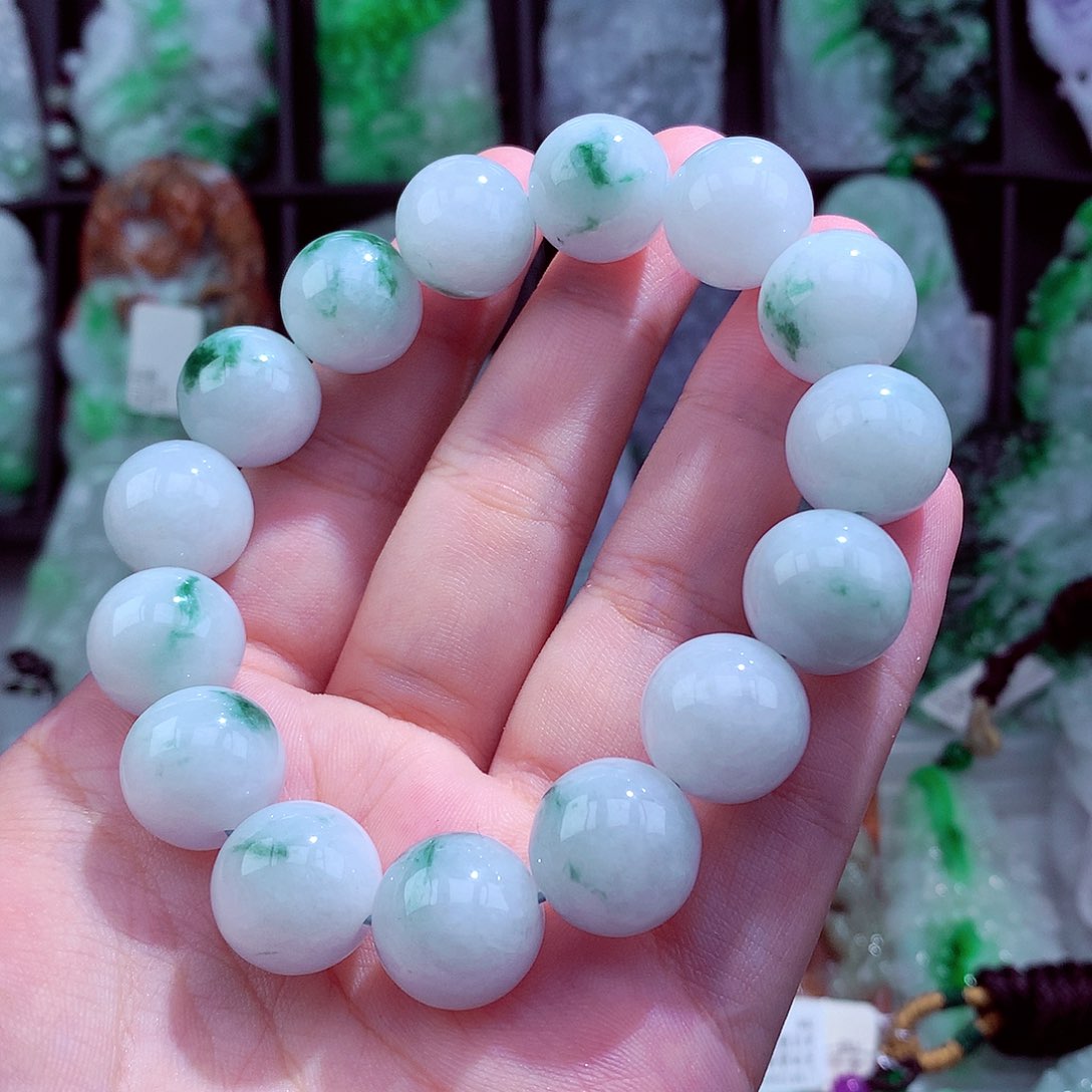 翡翠未镶嵌颈饰挂件