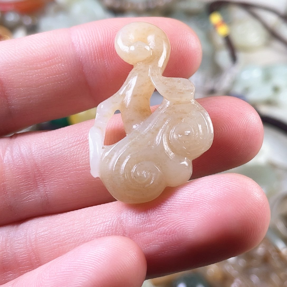 和田玉（糖玉）颈饰未镶嵌