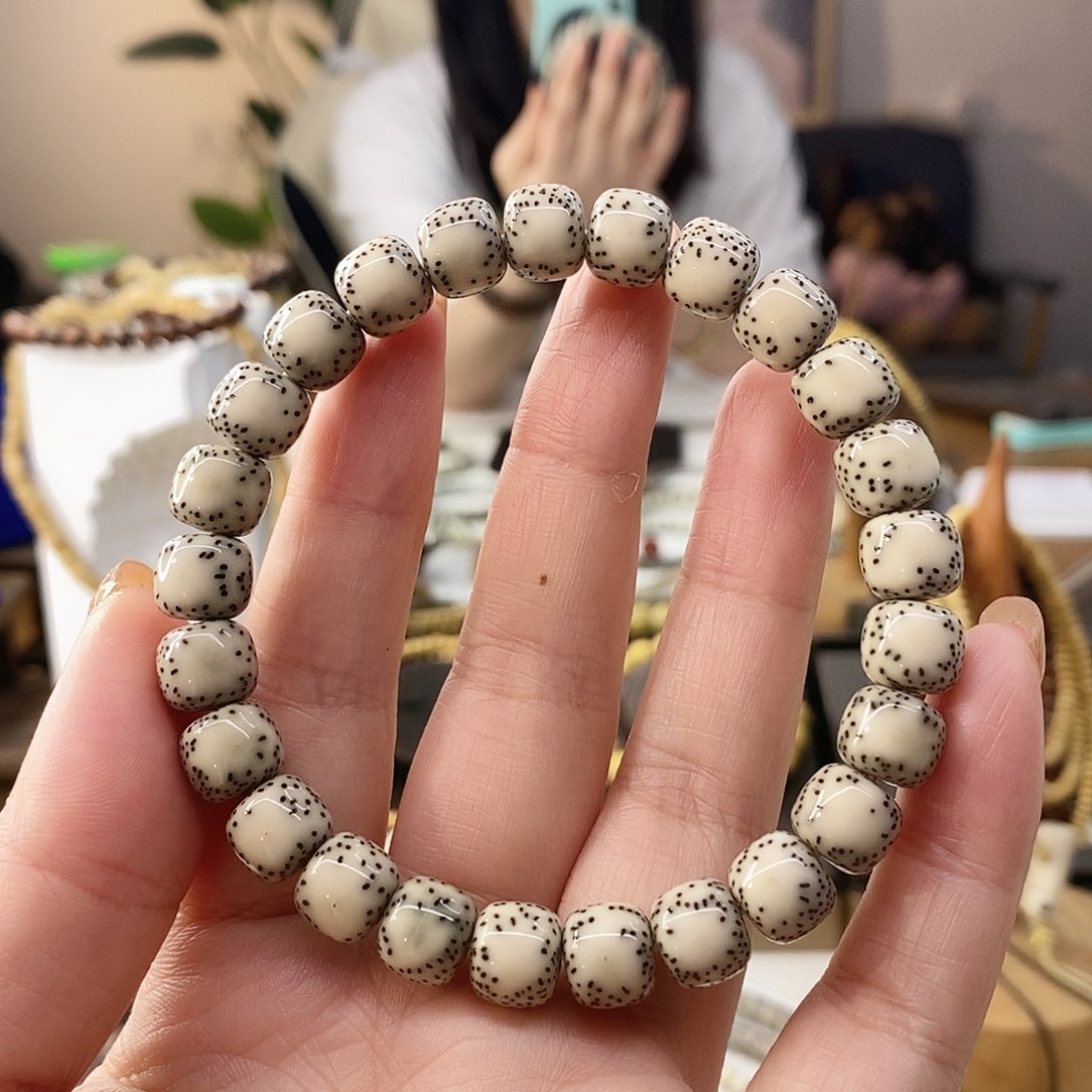 星月菩提手串杰*卡9.8瓷白侧白