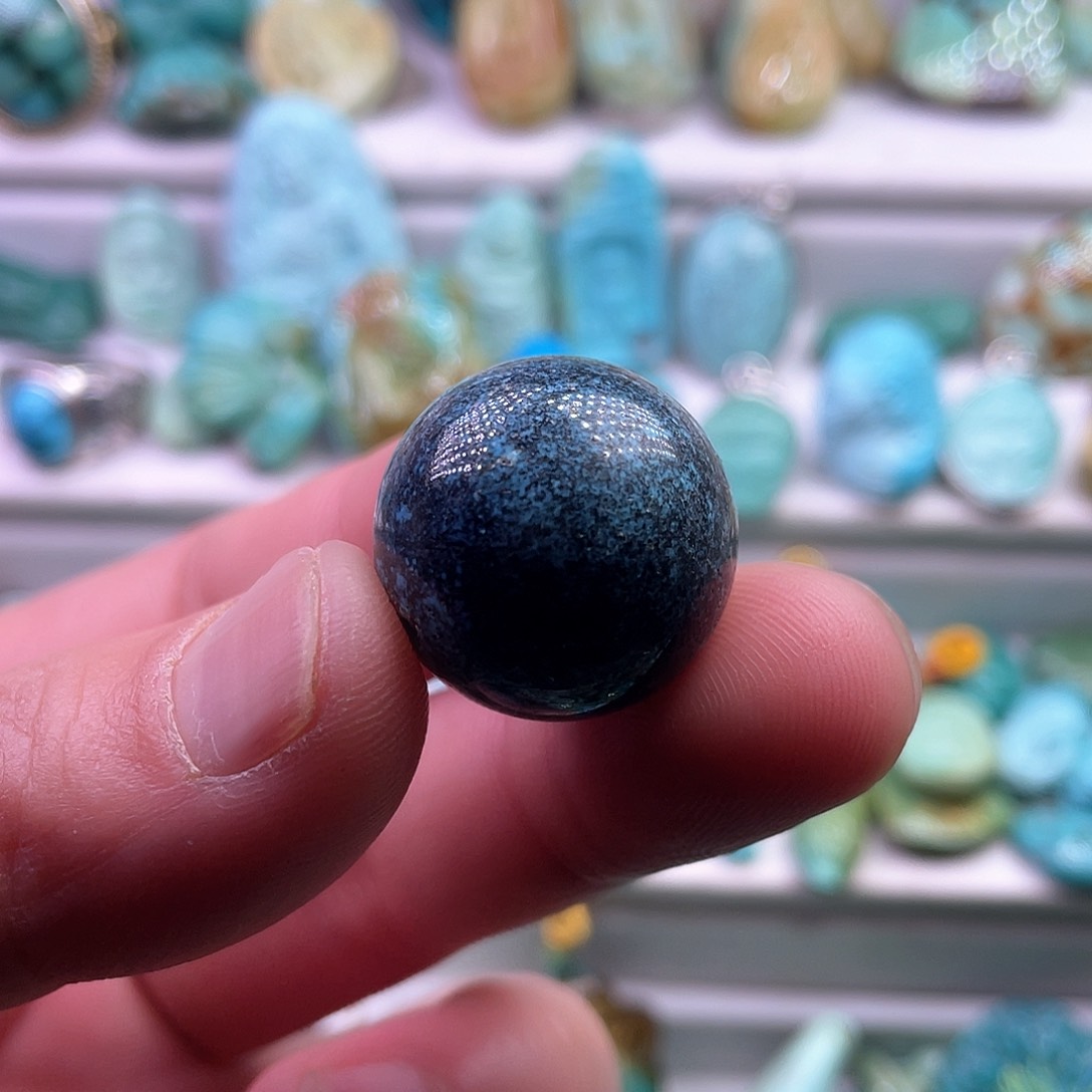 绿松石颈饰未镶嵌