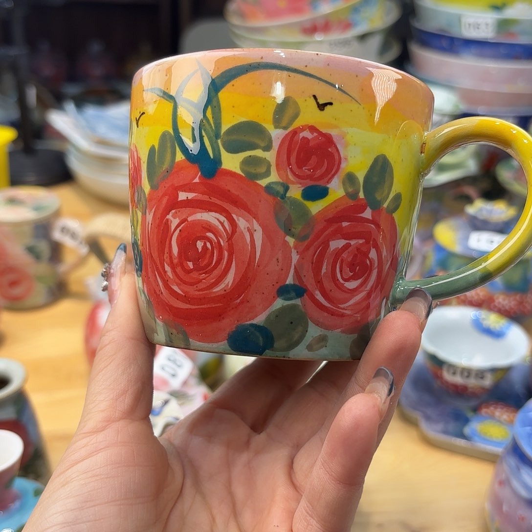 瓷片在这个充满生机又神秘美丽