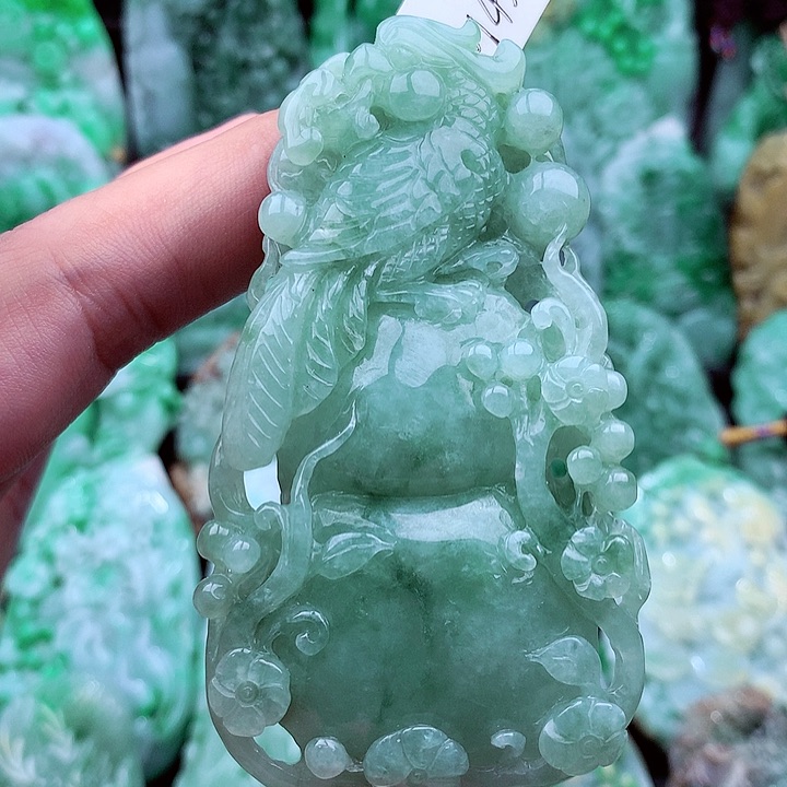 翡翠吊坠(不含链)未镶嵌