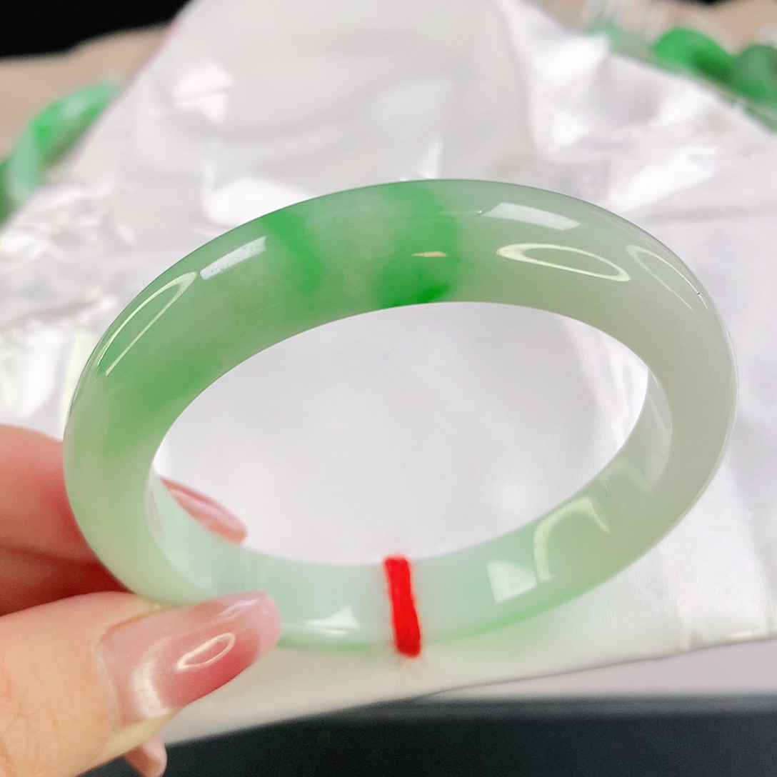 翡翠手镯未镶嵌204翡翠