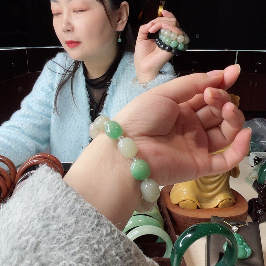 密玉（石英质玉）吊坠未镶嵌
