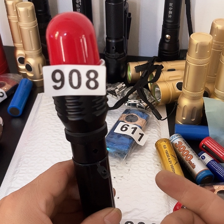 强光手电家用户外908