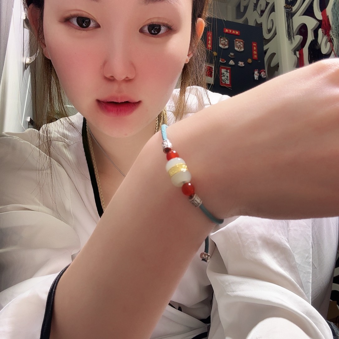 和田玉路路通18K金镶嵌