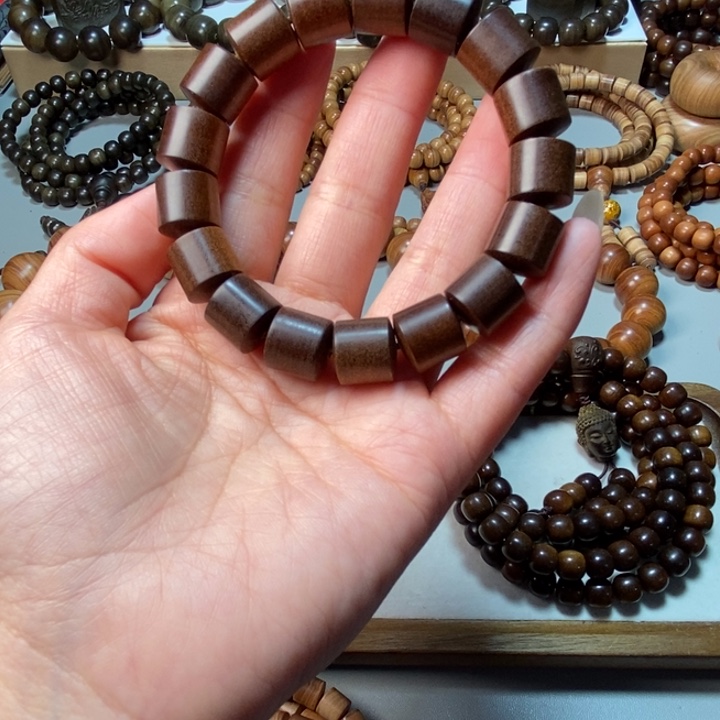 耀***弟檀香木老山檀香檀香王1.2*1.2，焦糖奶甜香