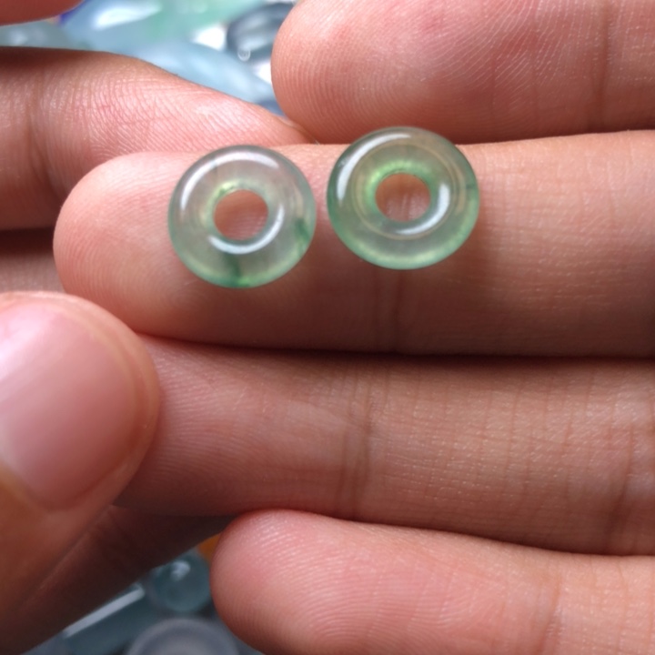 定制翡翠未镶嵌挂件