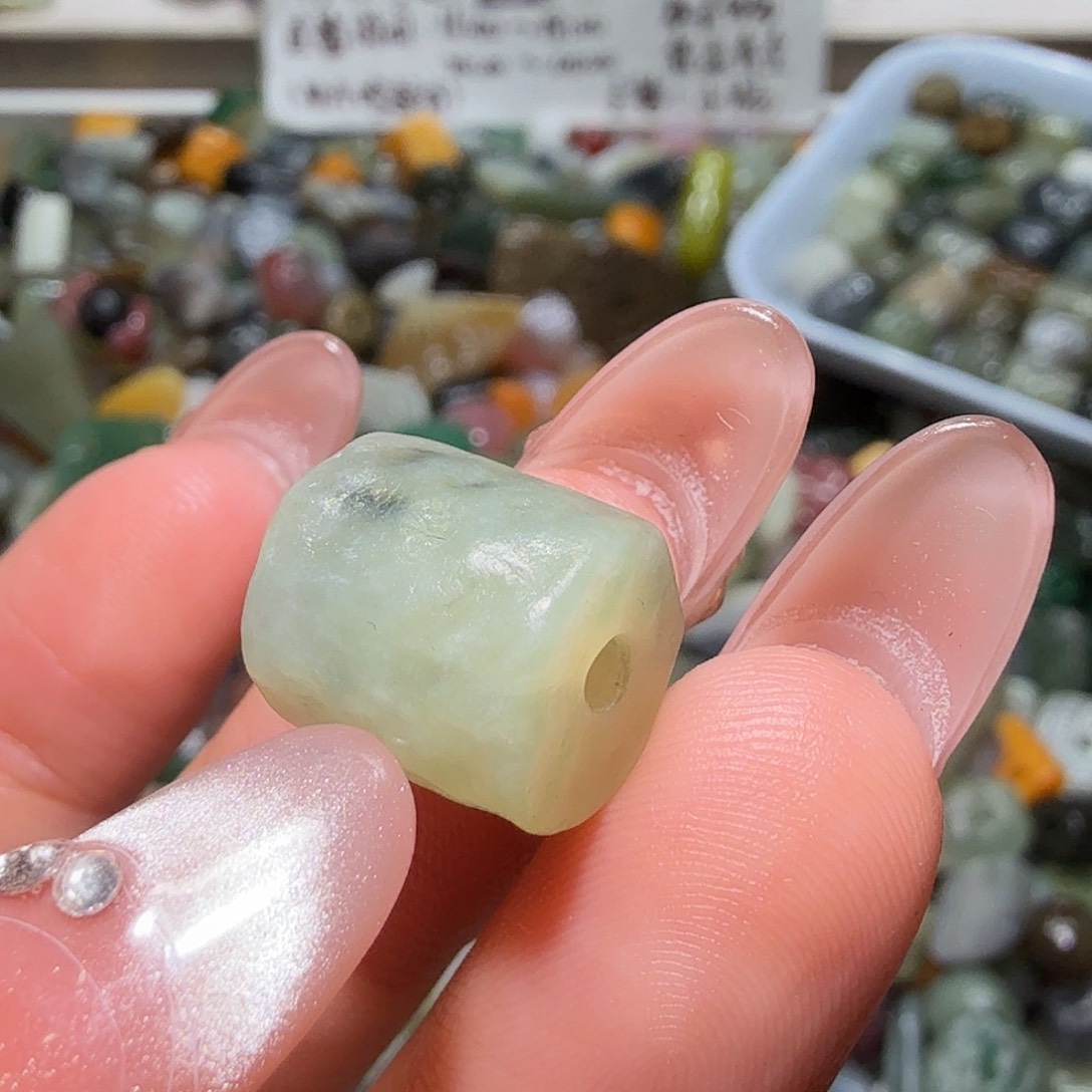 和田玉未镶嵌珠宝奇石