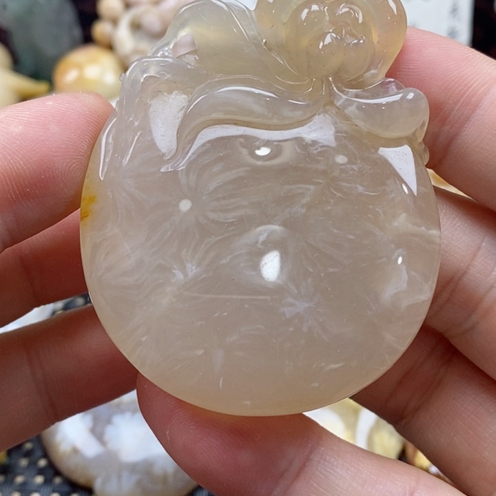 硅化珊瑚（珊瑚玉）颈饰未镶嵌