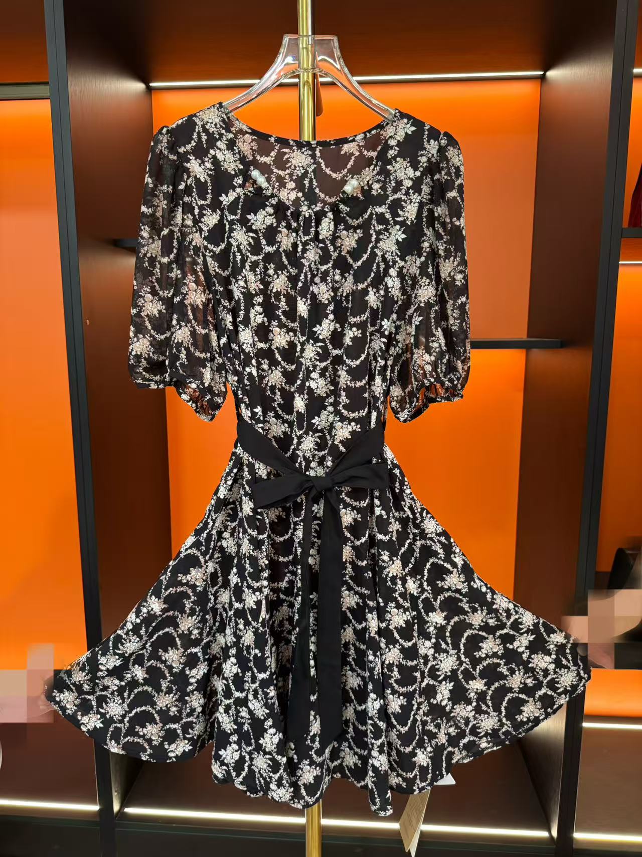 2025碎花夏季套头夏季显瘦复古超薄凉快连衣裙时尚轻奢收腰连衣裙