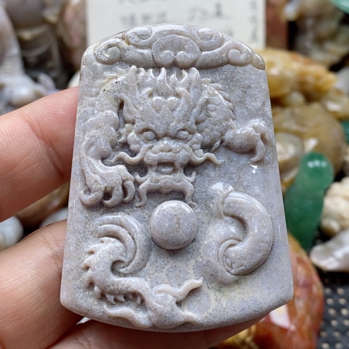 硅化珊瑚（珊瑚玉）颈饰未镶嵌