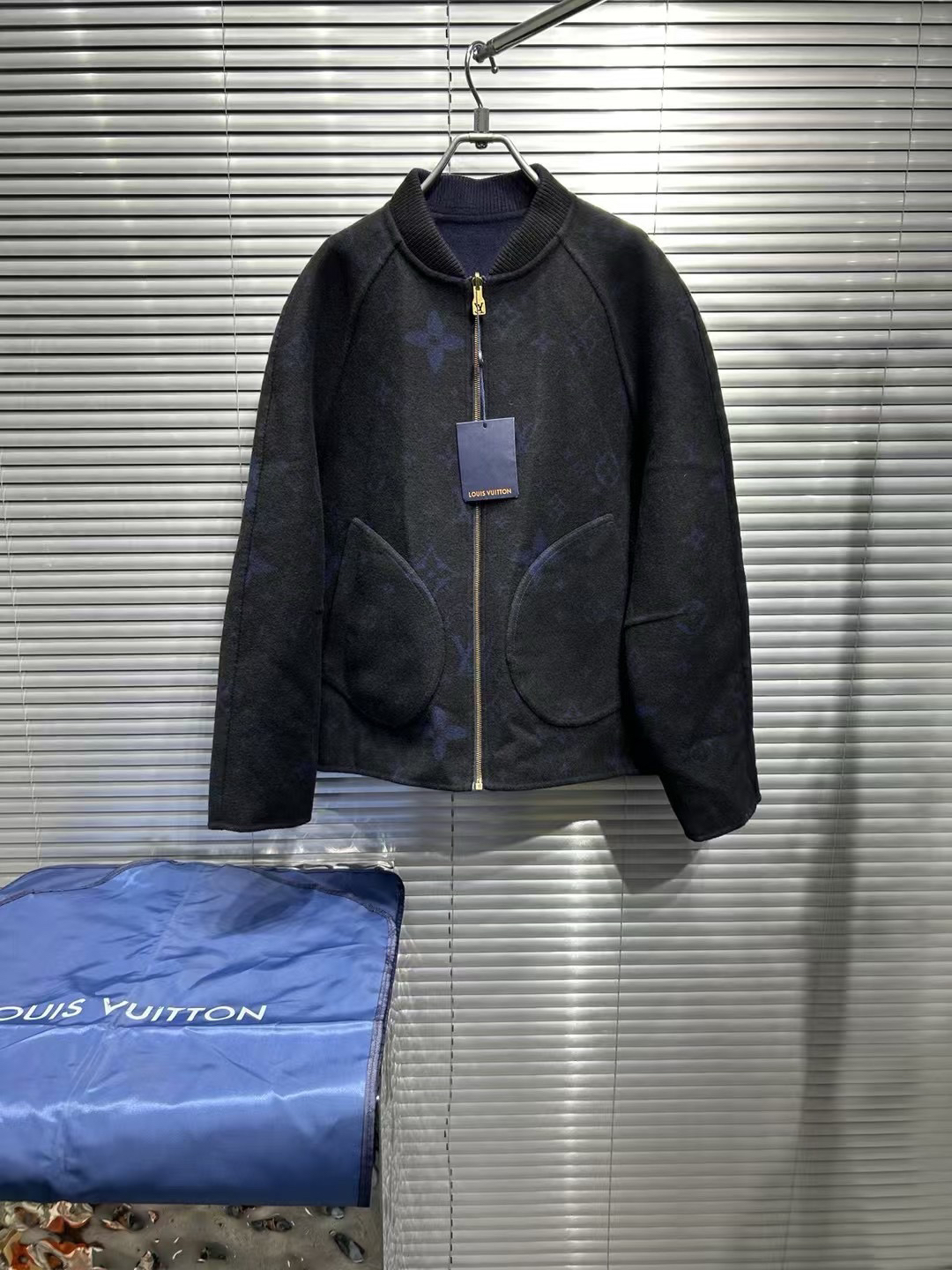 全新未使用 LouisVuitton/路易威登 25ss双面羊毛棒球服夹克 48码