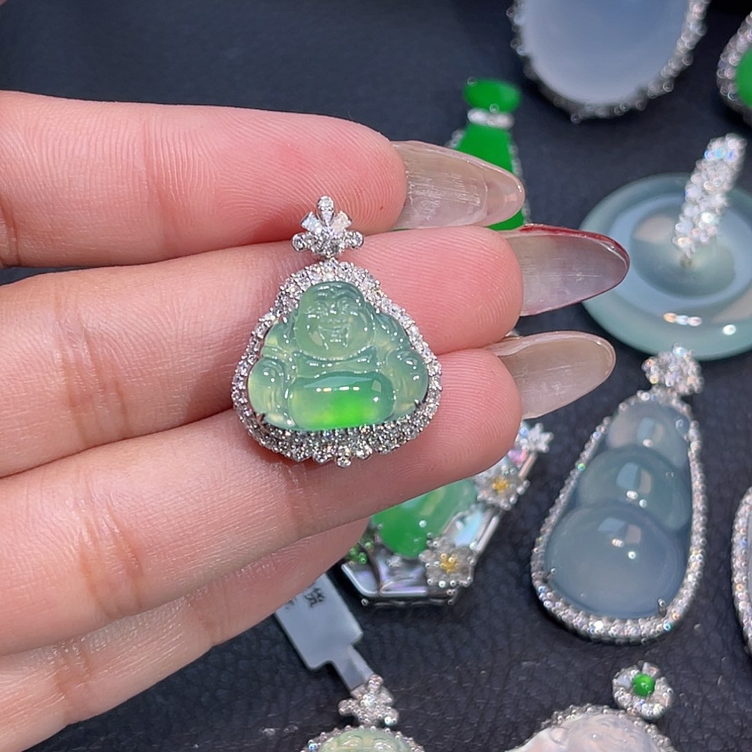 翡翠18K金镶嵌颈饰小*佛公