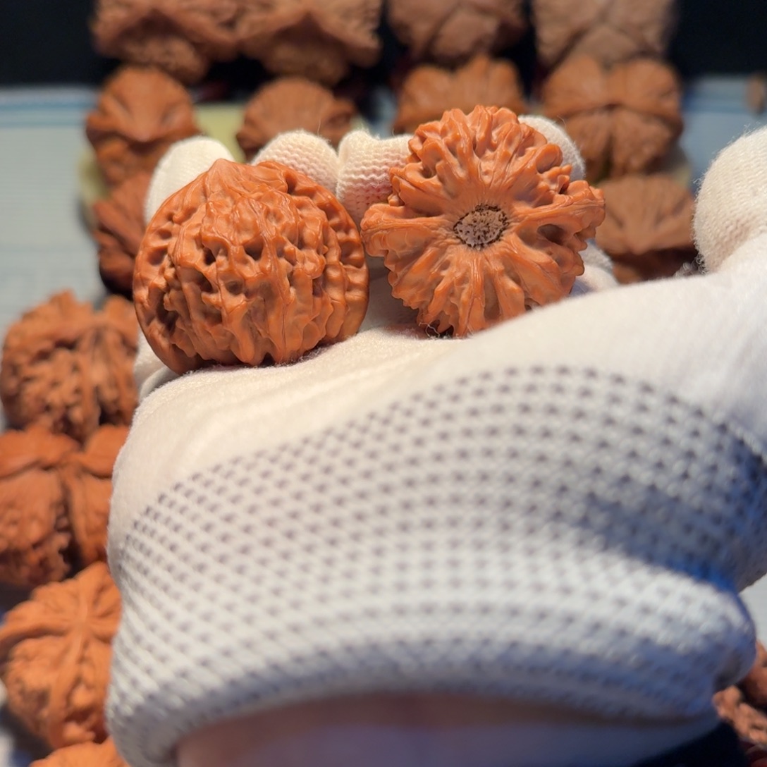 文玩核桃吊坠全品38龙门涧深凹底