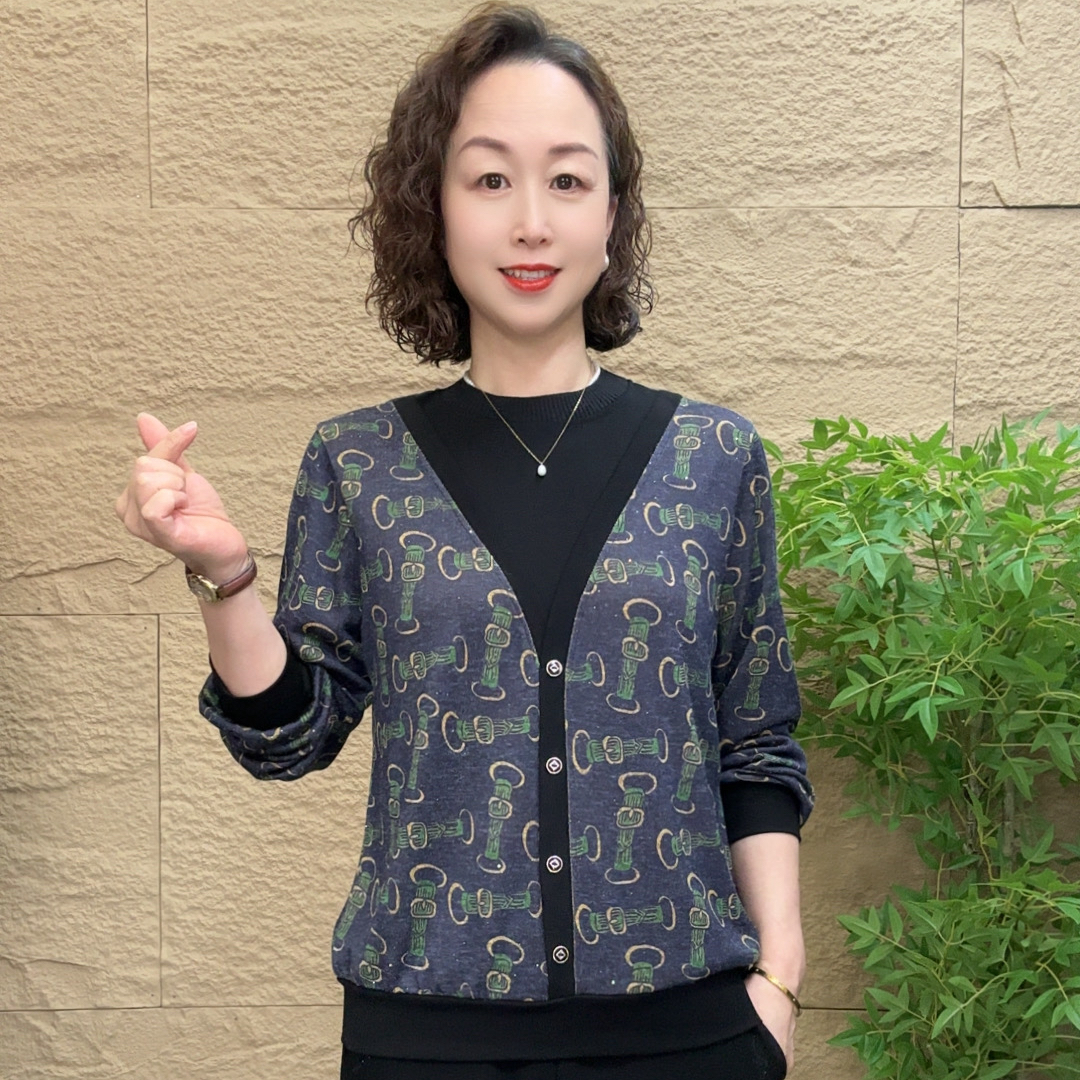妈妈装时尚漂亮秋装气质宽松中老年假两件休闲百搭女士长袖小衫
