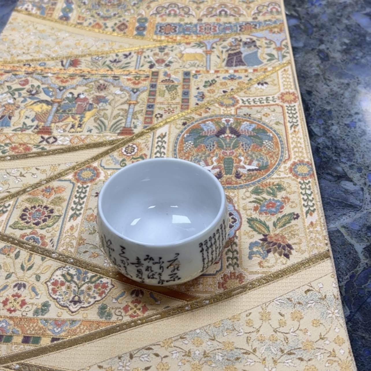【闪购商品】十**欢陶瓷马克杯带盖勺