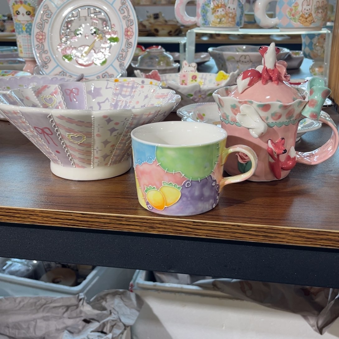 妆***雨瓷片大碗一个 杯子一套 礼物一个