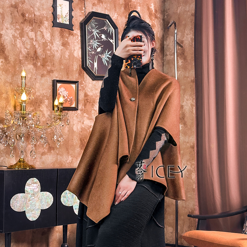 艾翕甄选【岁岁暖】多颜色冬款捏褶短外套ZX2501521-1