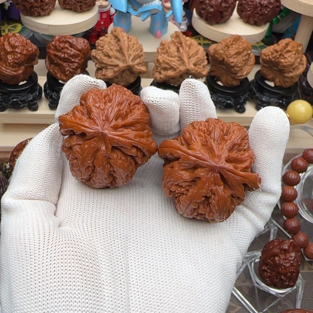 文玩核桃吊坠43全品红球筋