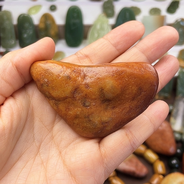 岫岩河磨玉（透闪石质玉）颈饰未镶嵌