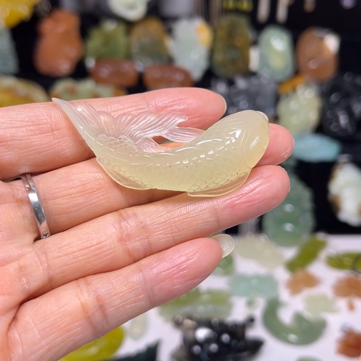 蛇纹石玉未镶嵌吊坠(赠链)