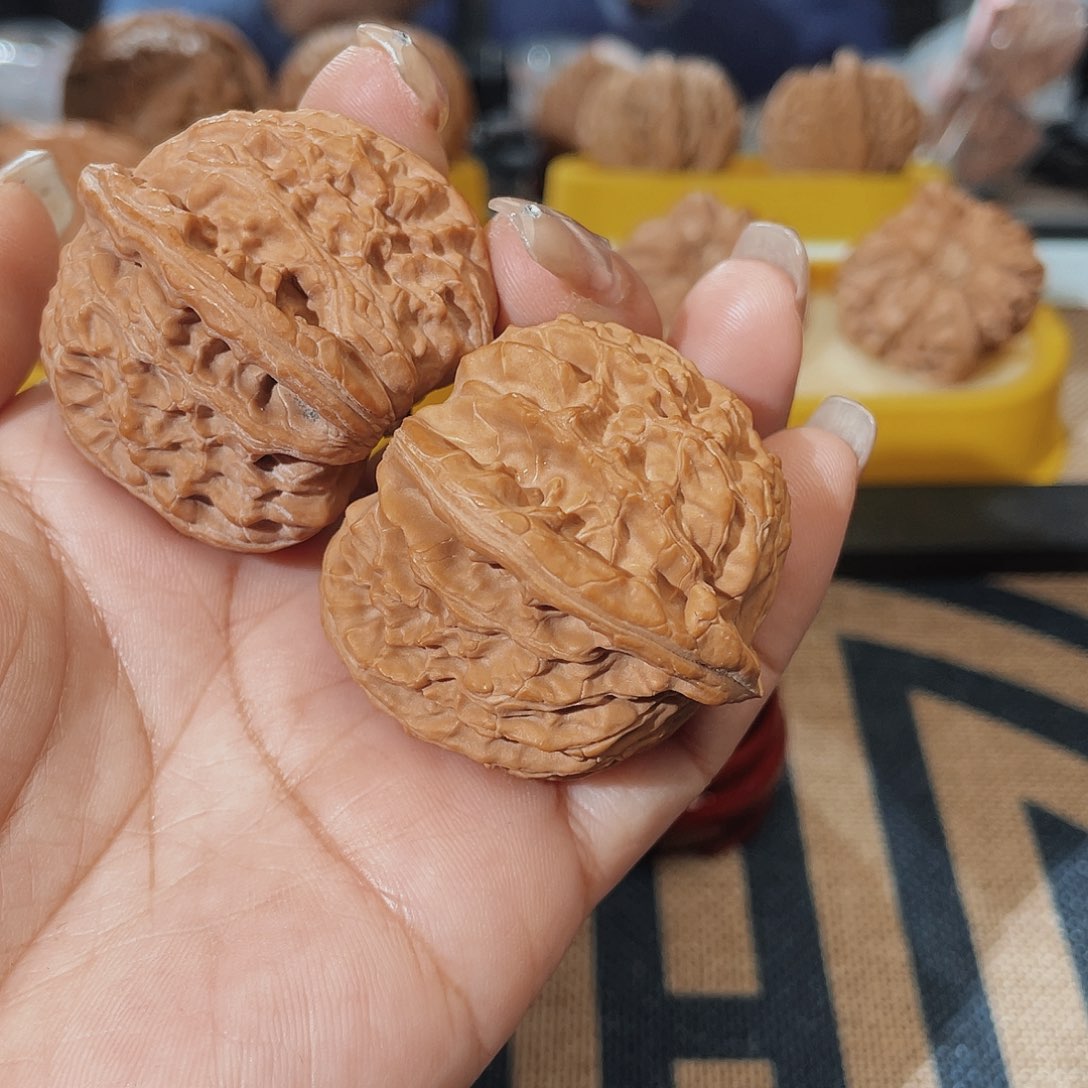 吊坠文玩核桃爱***己白狮子38