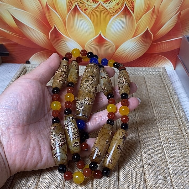 玛瑙/玉髓颈饰未镶嵌