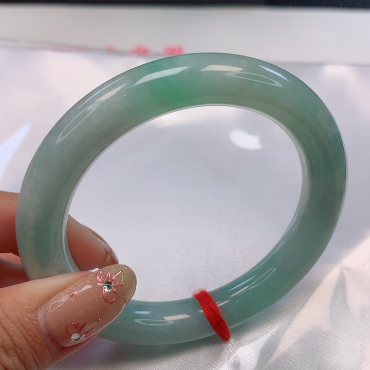 翡翠手镯（圆镯）未镶嵌