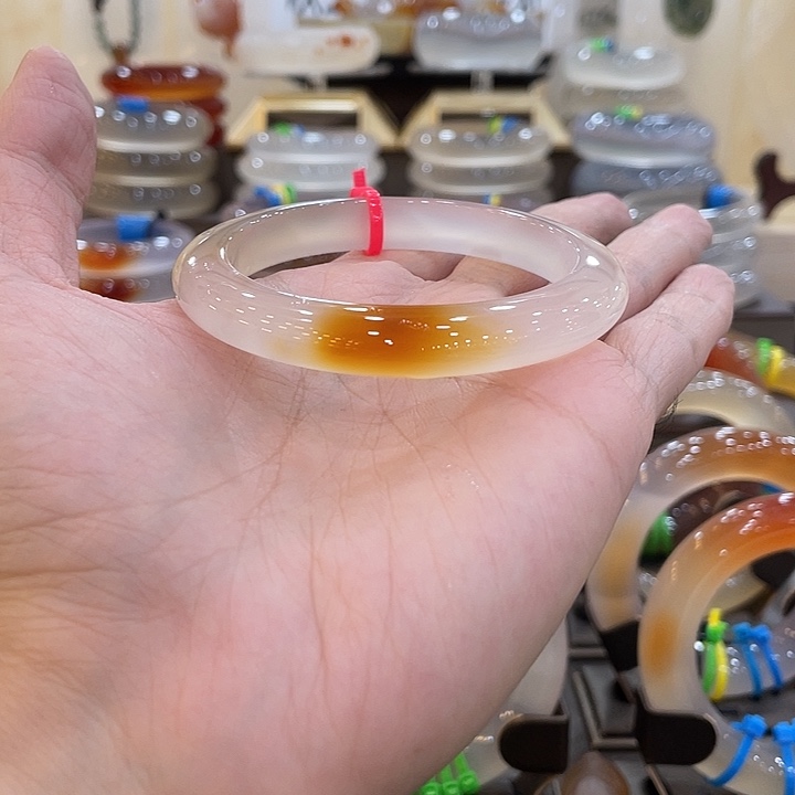 玛瑙/玉髓未镶嵌手镯