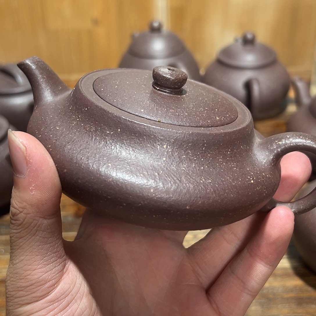 茶壶紫砂紫砂的味道很