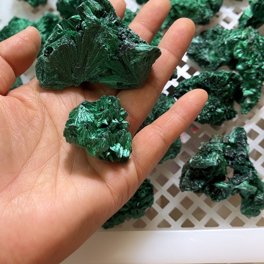 宇***a水晶未镶嵌珠宝半成品