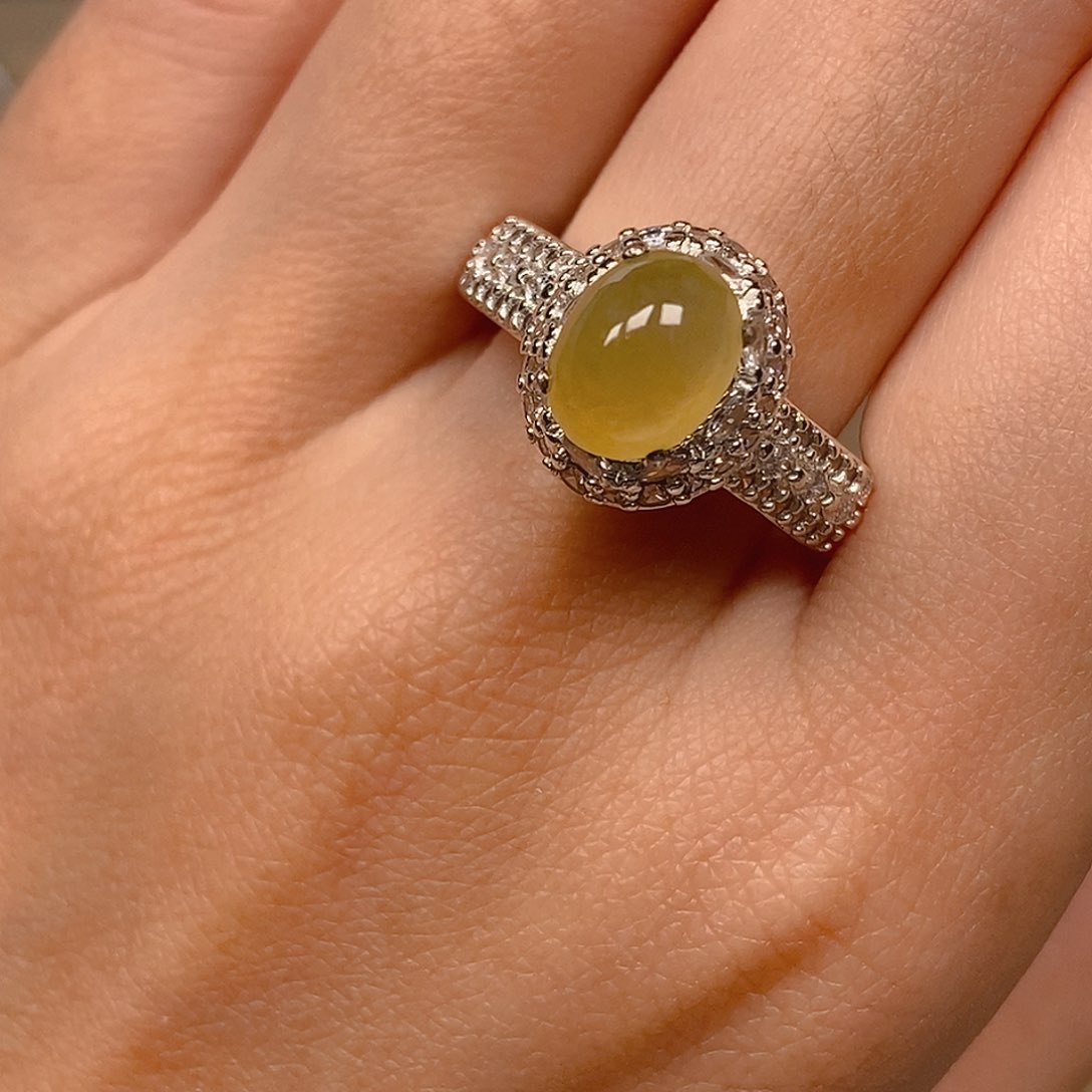 翡翠戒指未镶嵌冰黄