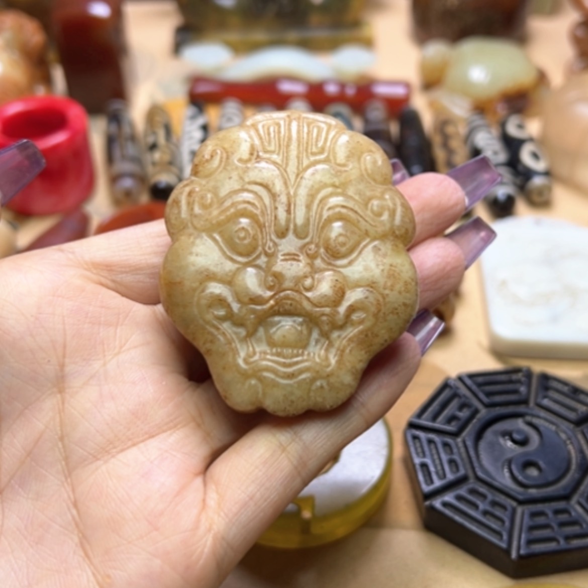 【闪购商品】蛇纹石玉未镶嵌颈饰皮带