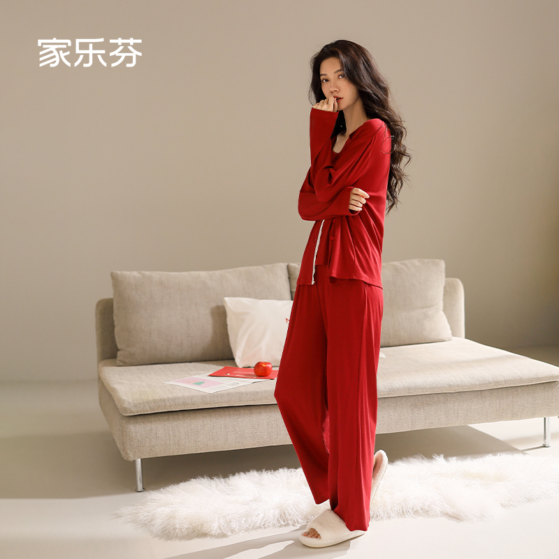 家乐芬大红色带胸垫吊带睡衣女春秋季莫代尔家居服本命年三件套装