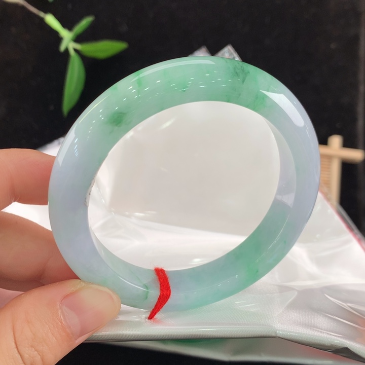 翡翠手镯未镶嵌111/0616