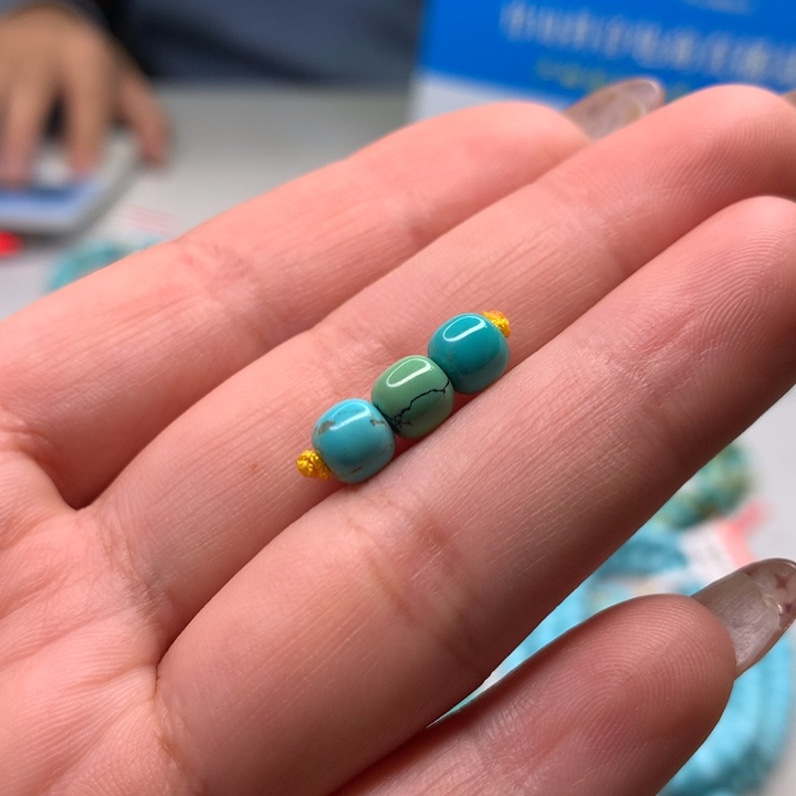 绿松石配饰未镶嵌