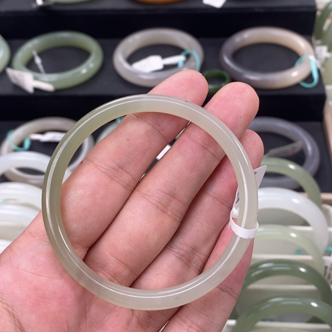 和田玉手镯未镶嵌5455