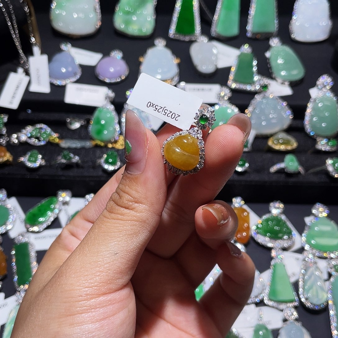 翡翠银S925镶嵌颈饰