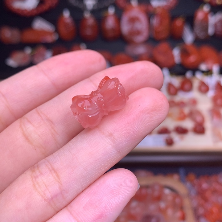 南红玛瑙未镶嵌珠宝半成品并蒂莲