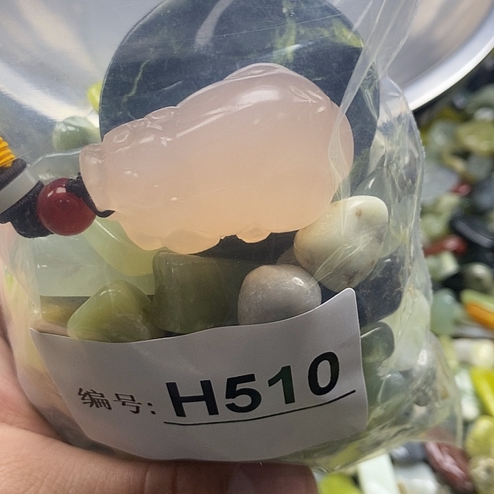 岫玉鱼缸石未镶嵌