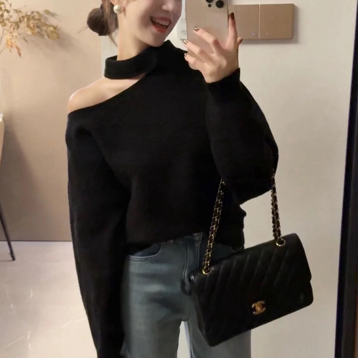 慵懒风挂脖露肩针织衫女软糯亲肤内搭打底上衣