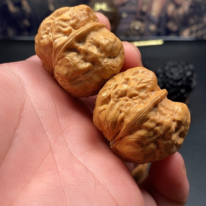 文玩核桃把件香妃蛤蟆头