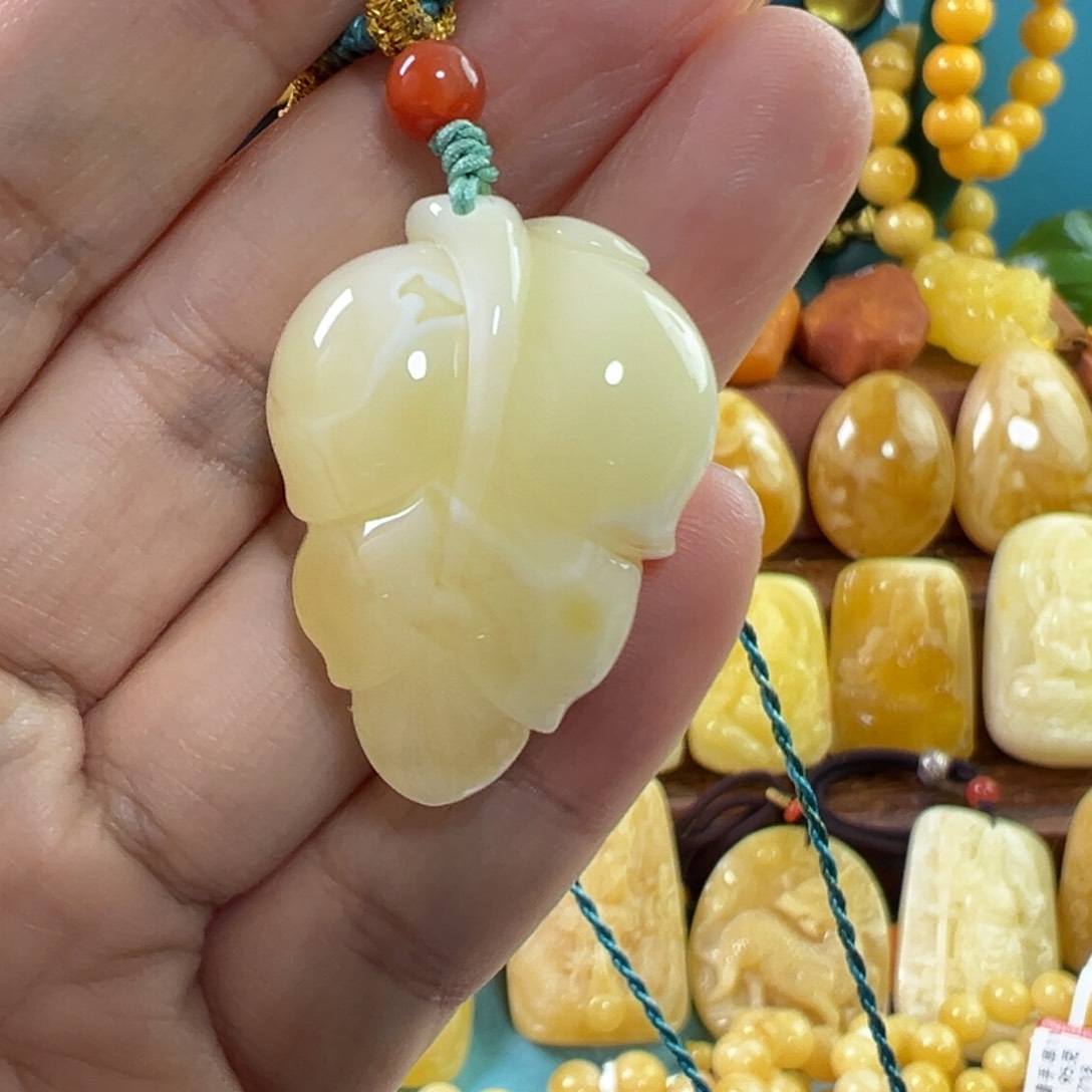 蜜蜡吊坠(赠链)未镶嵌