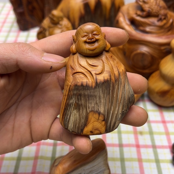 小***哥柏木（崖柏）陈化老料手串把件 